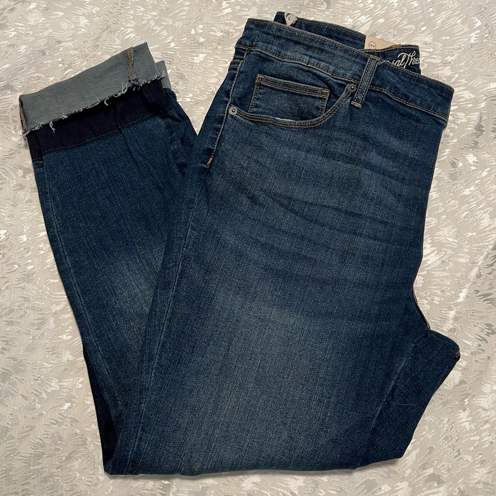 NWT Universal Thread Skinny Jean Sz 18W